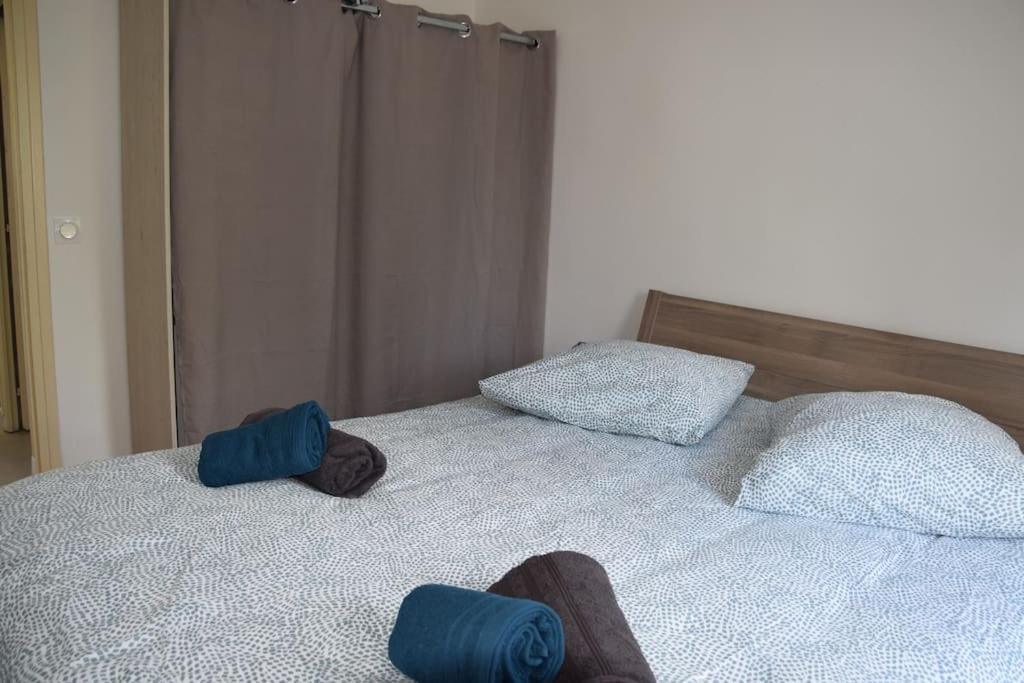 Elegant T2 A Bron, Tramway A 2Min, Box Parking, 4Personnes Apartment Екстериор снимка