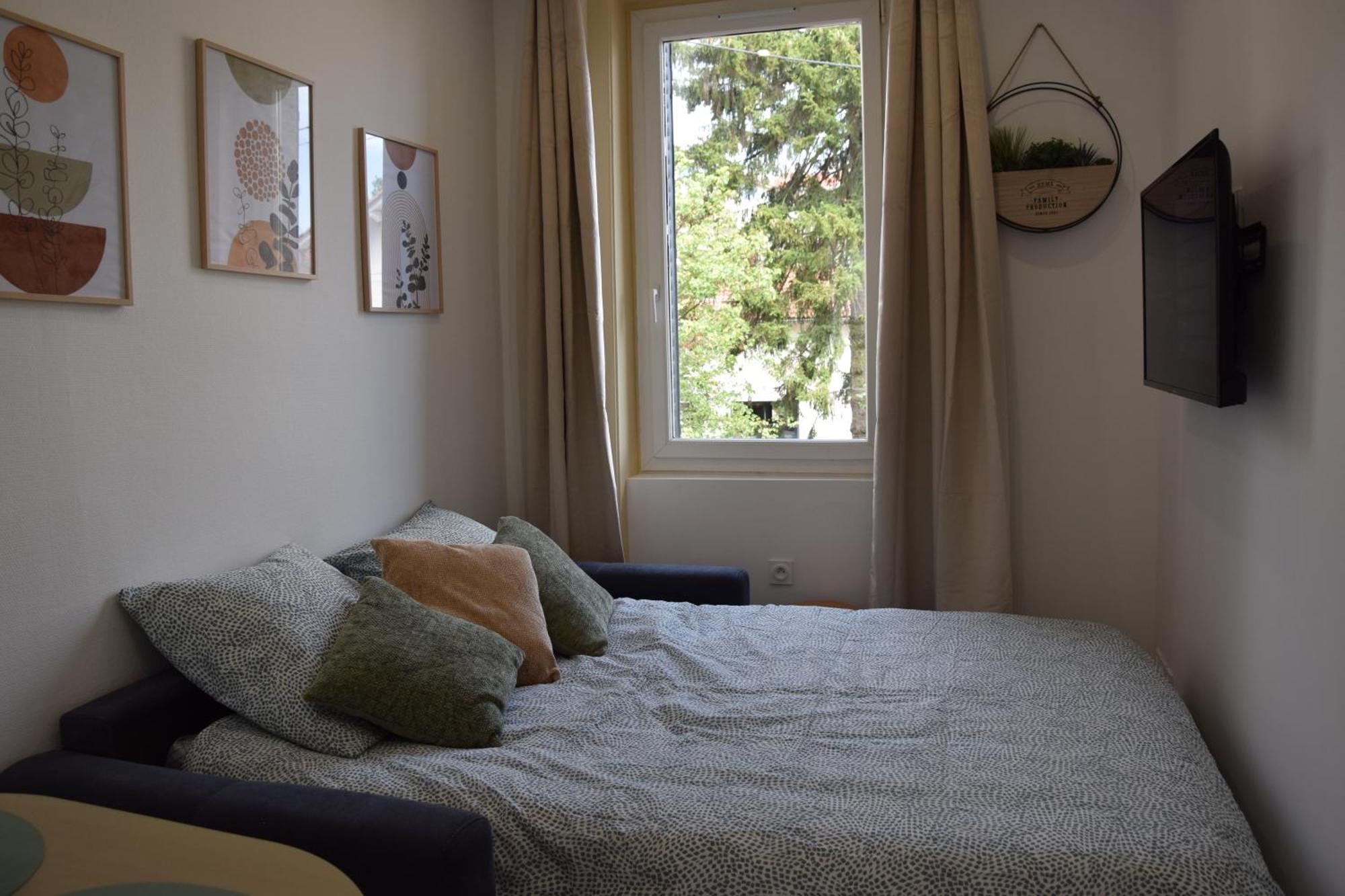 Elegant T2 A Bron, Tramway A 2Min, Box Parking, 4Personnes Apartment Екстериор снимка