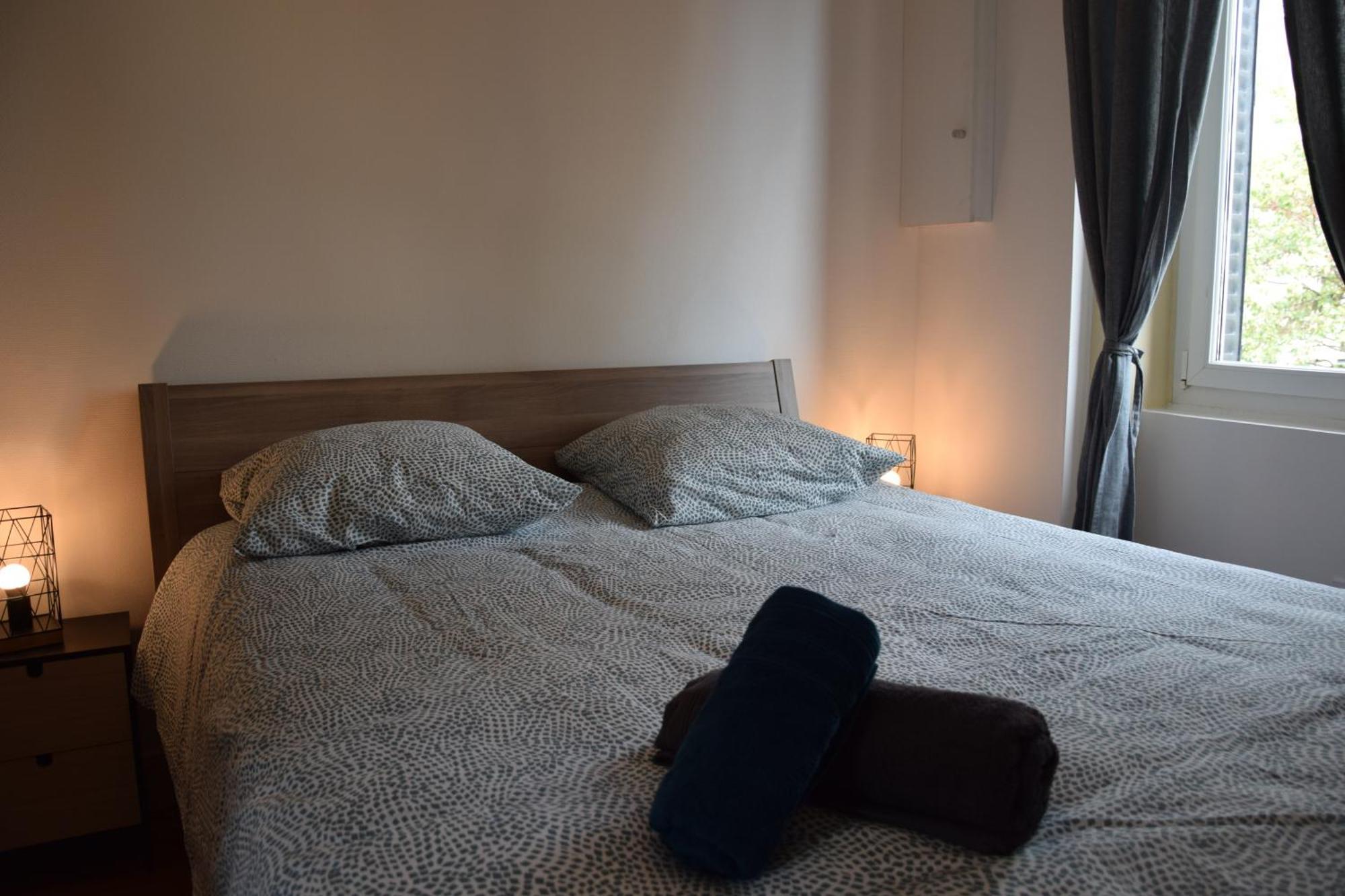 Elegant T2 A Bron, Tramway A 2Min, Box Parking, 4Personnes Apartment Екстериор снимка